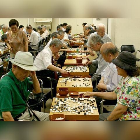 3.2亿老年人市场，老龄化社会的机遇与挑战